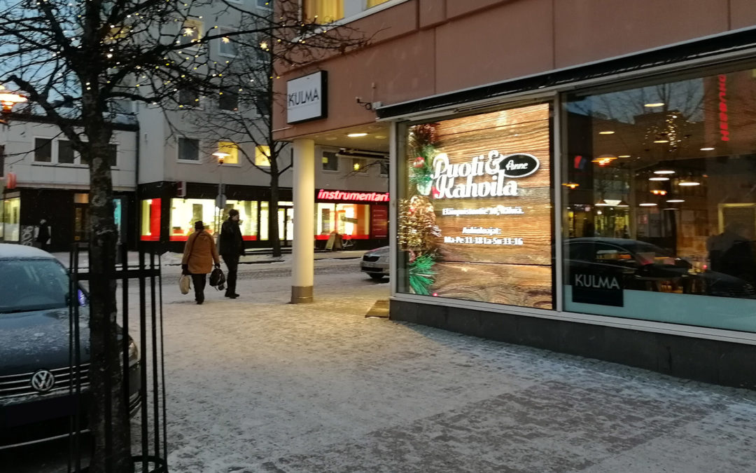 Näyteikkunasta mediaseinäksi